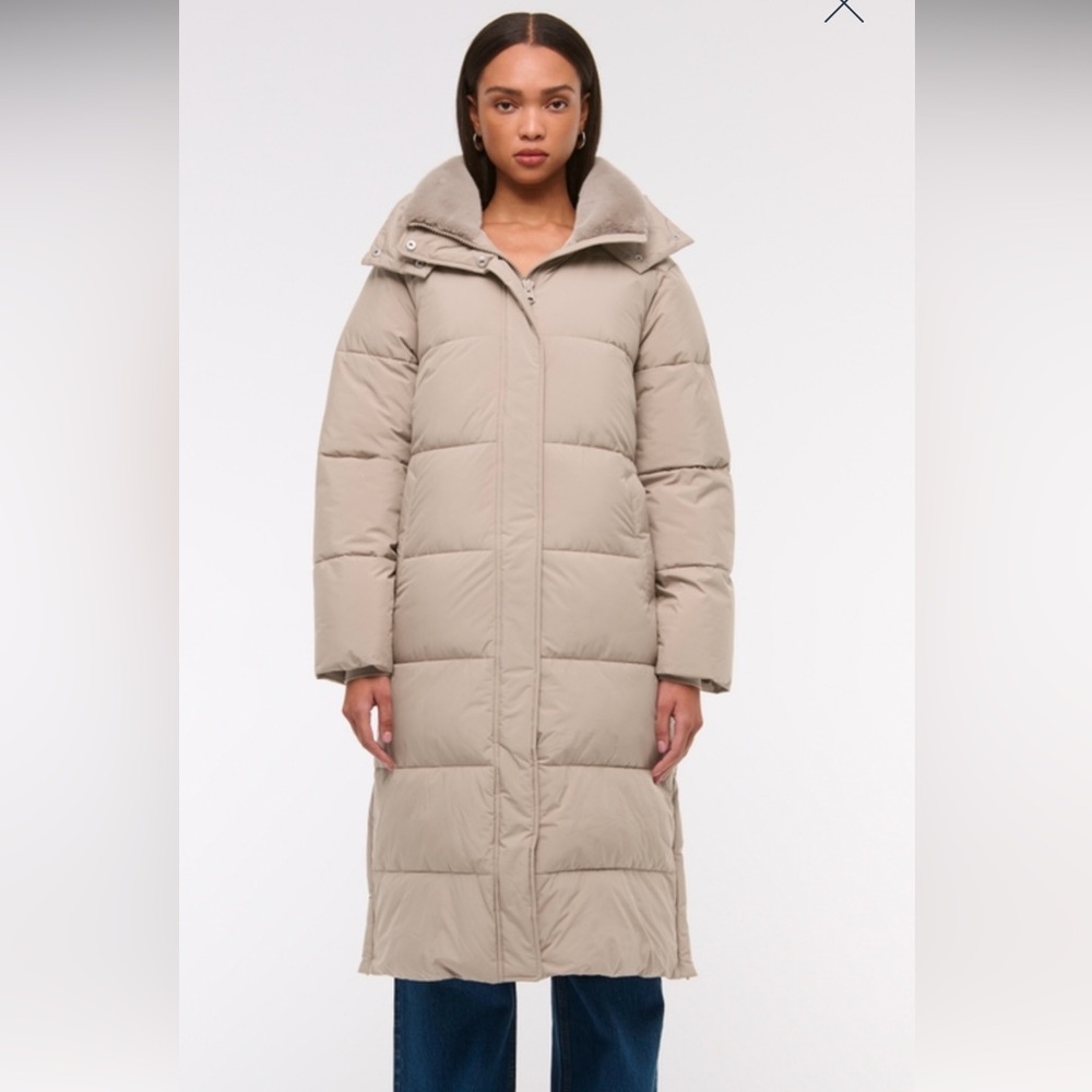 NWT Abercrombie ultra puffer